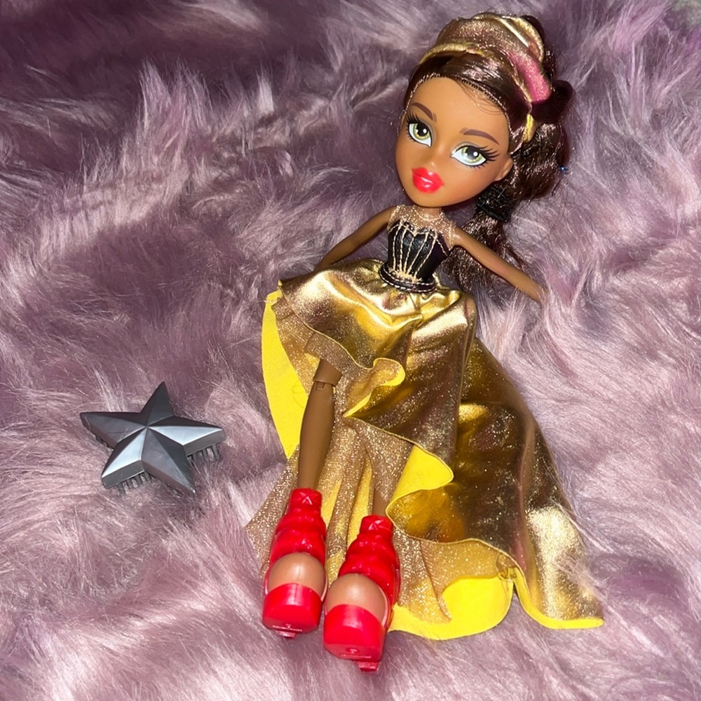 2015 Bratz Metallic Madness Sasha Doll